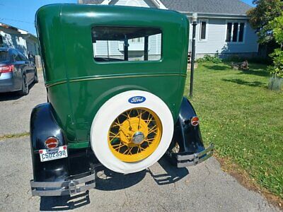 Ford-Model-A-Coupe-1930-Green-Tan-18721-6