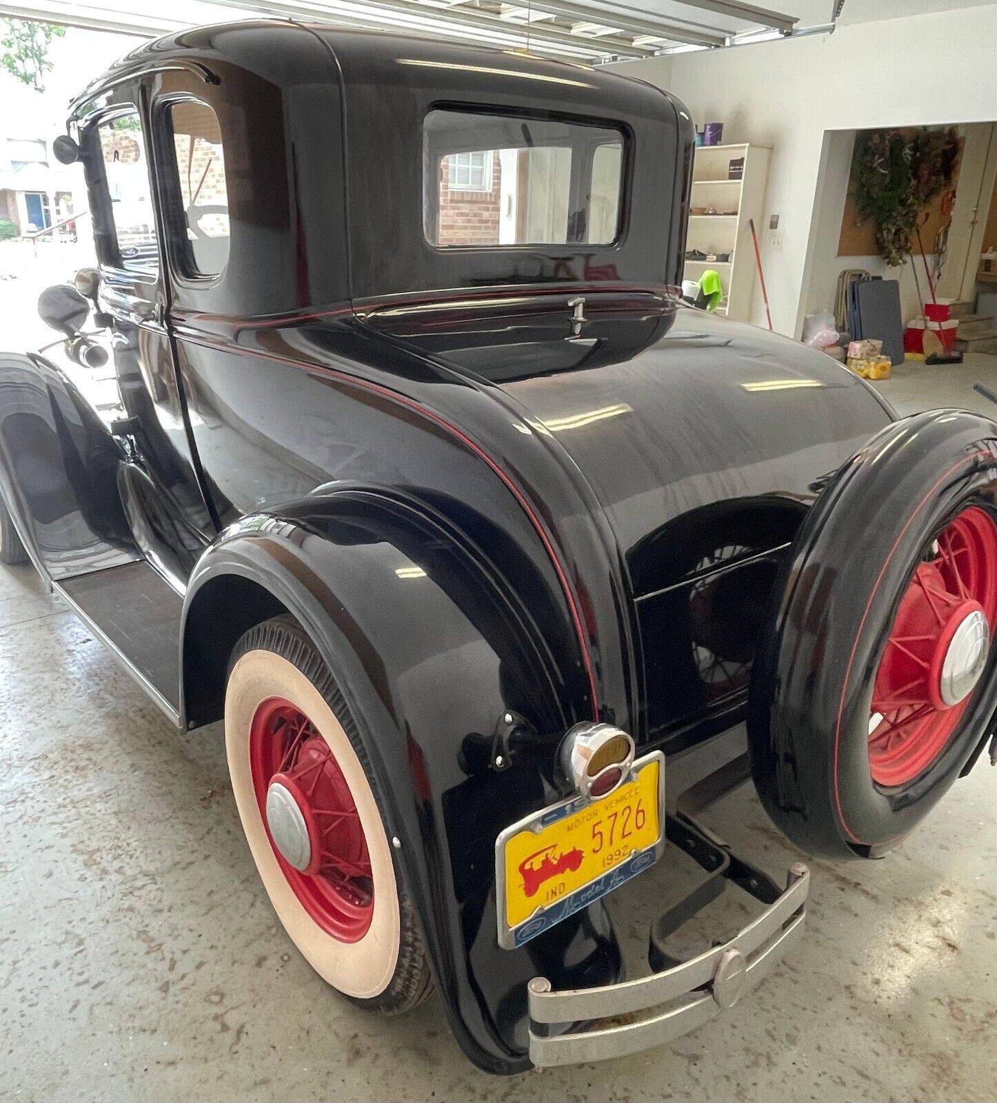 Ford-Model-A-Coupe-1931-Black-Black-0-14