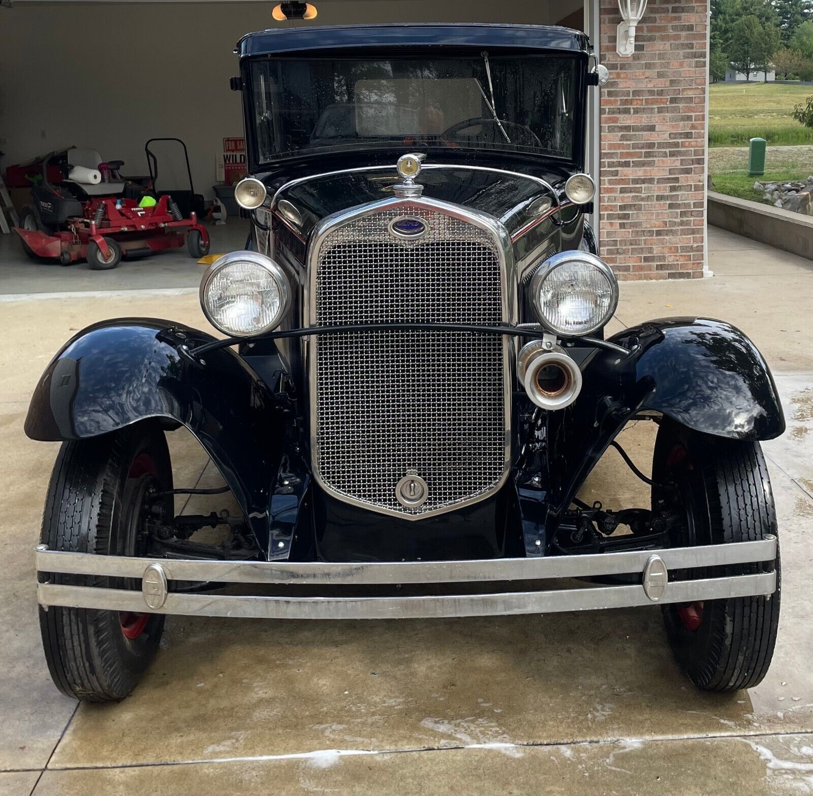 Ford-Model-A-Coupe-1931-Black-Black-0-8