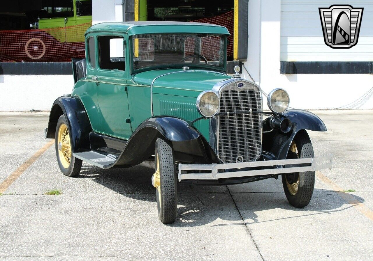 Ford-Model-A-Coupe-1931-Black-Black-84-3