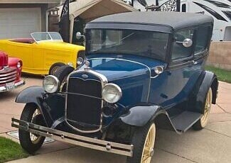 Ford-Model-A-Coupe-1931-Blue-Black-1017