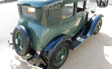 Ford-Model-A-Coupe-1931-Green-Tan-47447-2