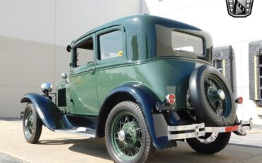 Ford-Model-A-Coupe-1931-Green-Tan-47447-8