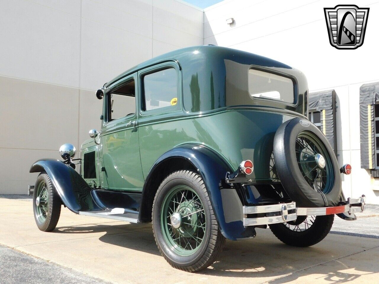 Ford-Model-A-Coupe-1931-Green-Tan-47447-8