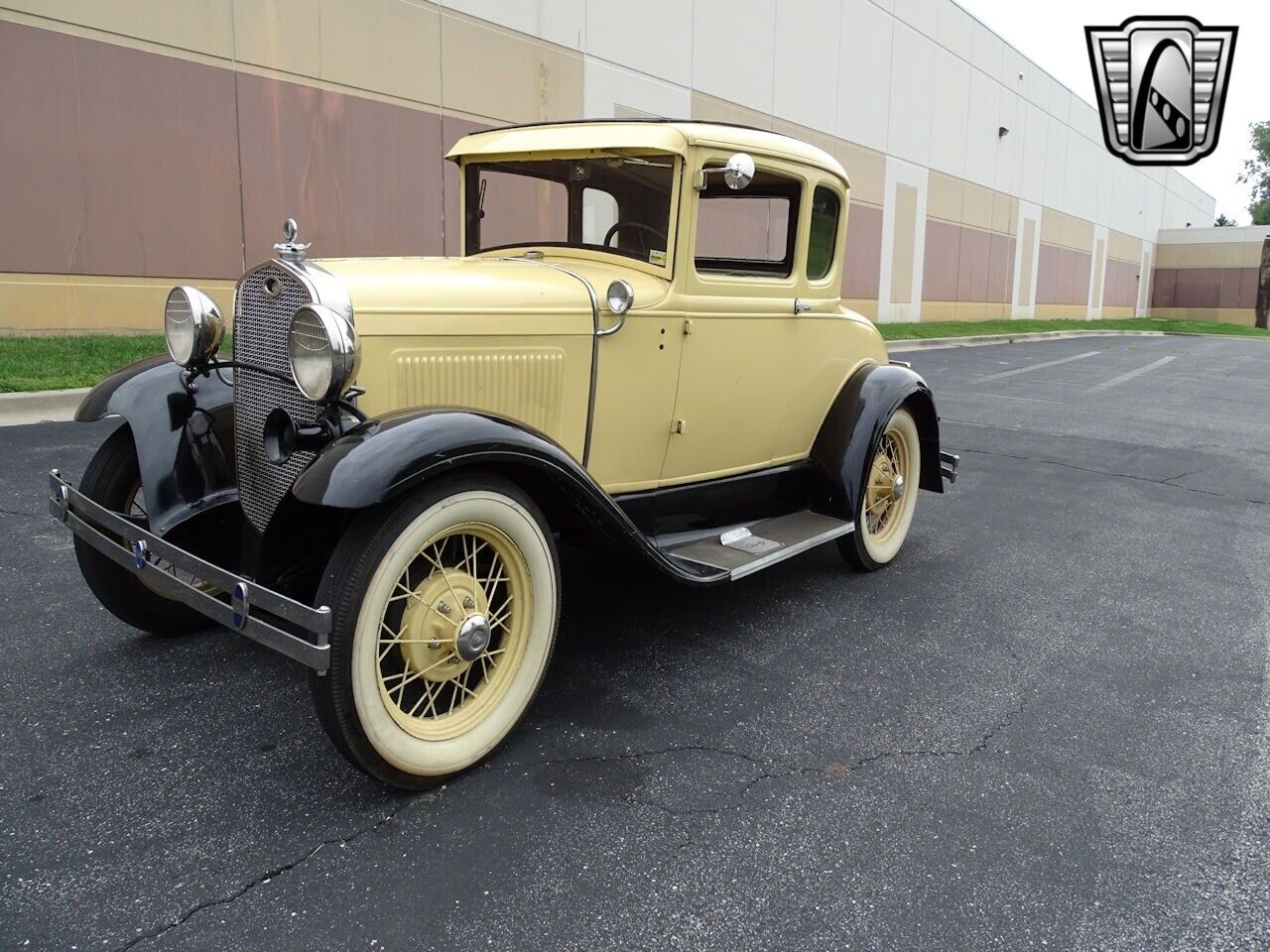 Ford-Model-A-Coupe-1931-Yellow-Brown-21174-2