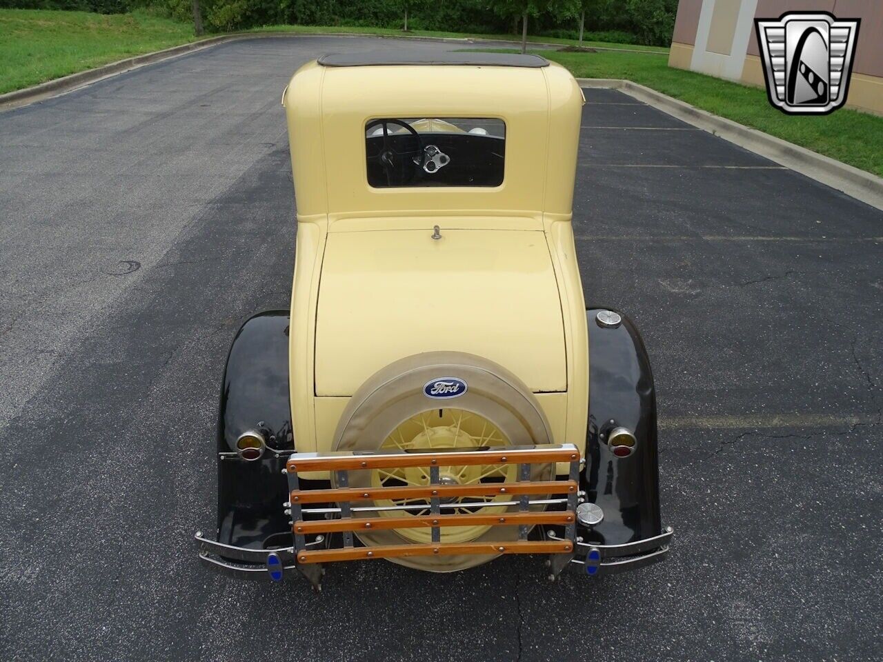 Ford-Model-A-Coupe-1931-Yellow-Brown-21174-5