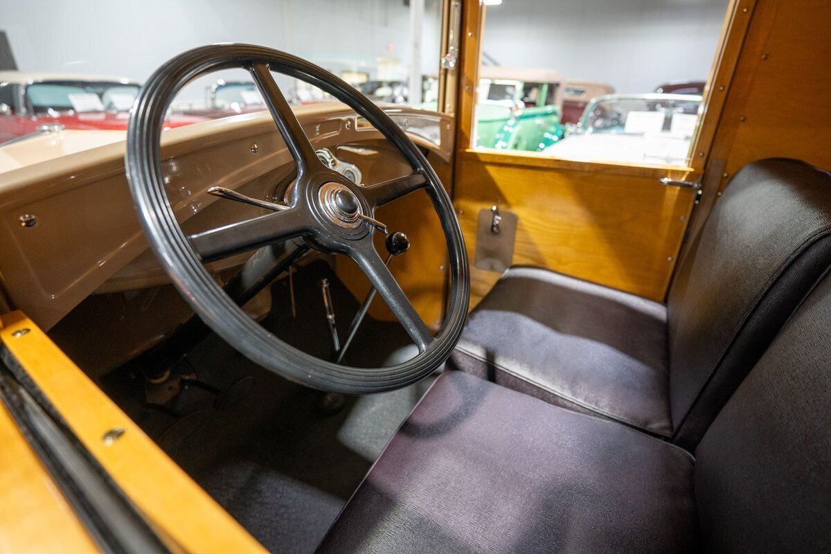 Ford-Model-A-Pickup-1931-Black-Black-106-1