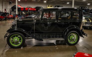 Ford-Model-A-Slant-Window-Sedan-Berline-1931-Black-Tan-58257-9