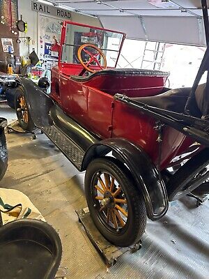 Ford-Model-T-1924-Red-4828-3