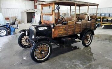 Ford-Model-T-Berline-1926-Black-Tan-0-2