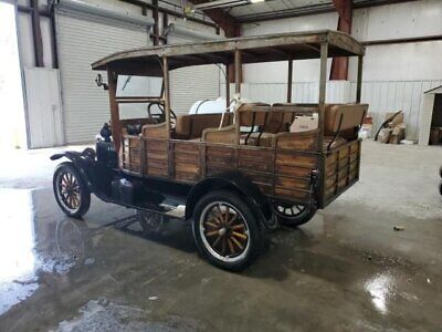 Ford-Model-T-Berline-1926-Black-Tan-0-3