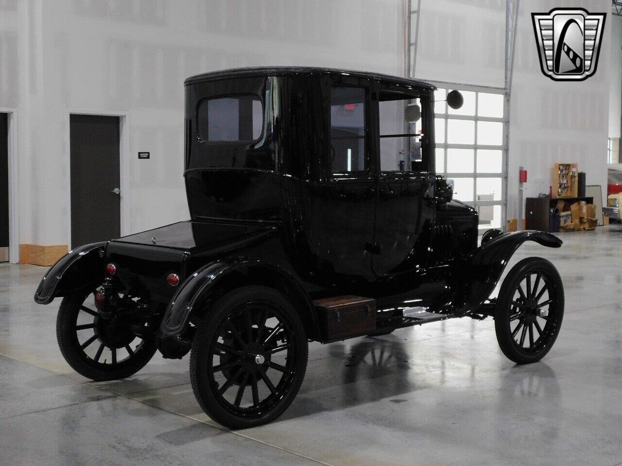 Ford-Model-T-Coupe-1918-Black-Gray-0-4