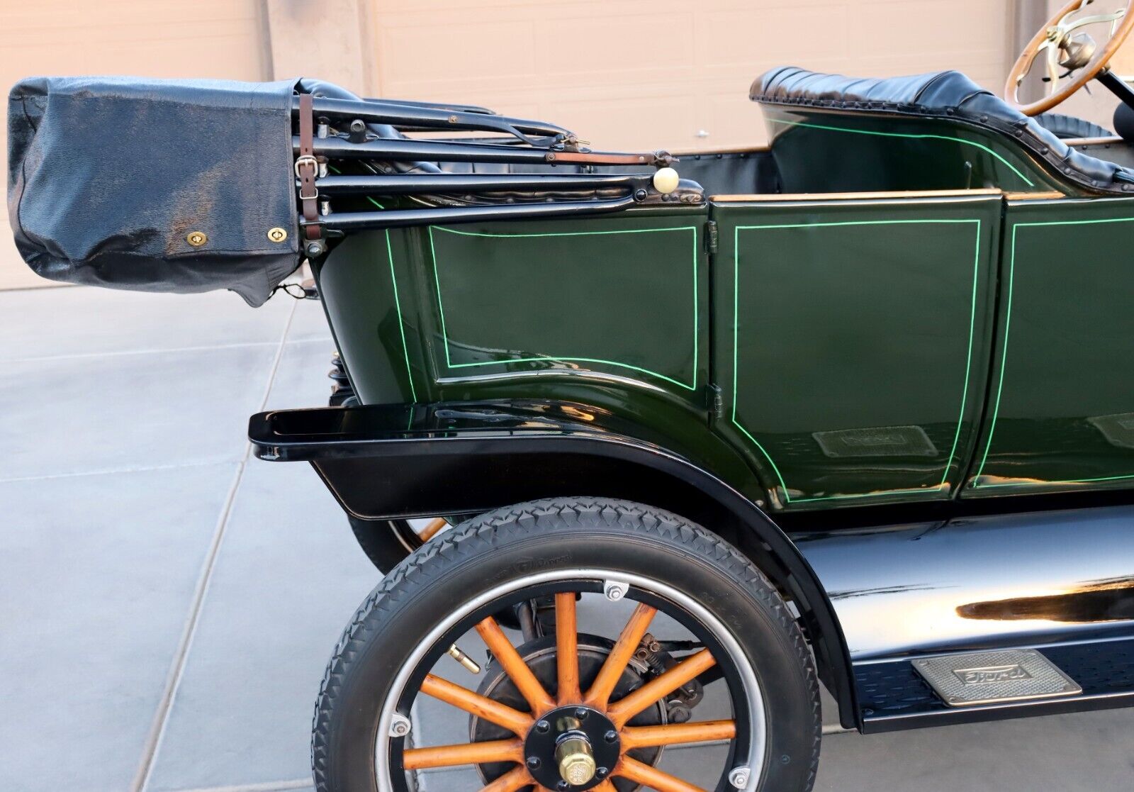 Ford-Model-T-Touring-Cabriolet-1913-2-Tones-12875-12