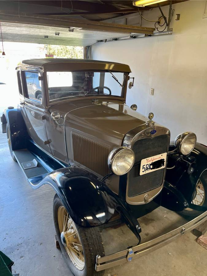 Ford-Model-a-1930-brown-12176