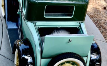 Ford-Model-a-1931-green-16093-10