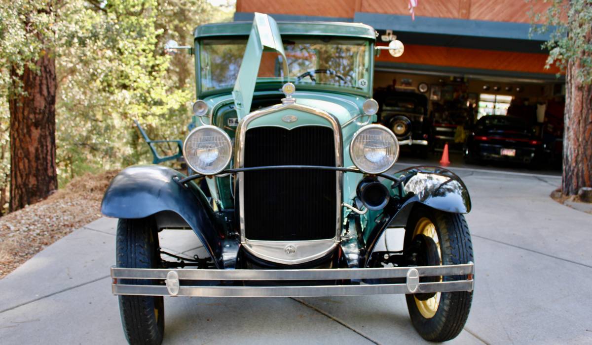 Ford-Model-a-1931-green-16093-5