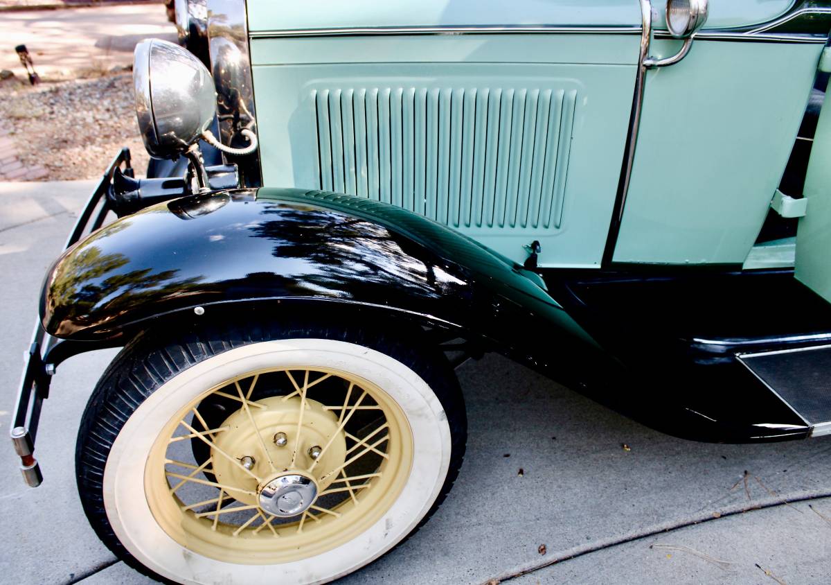 Ford-Model-a-1931-green-16093-6