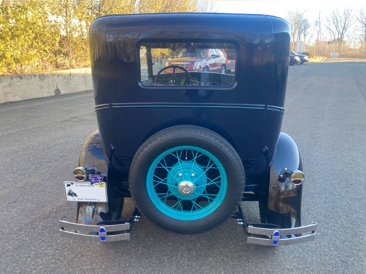 Ford-Model-a-tudor-1930-blue-8241-3