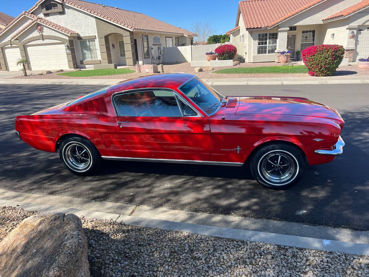 Ford-Mustang-1965-99779-2