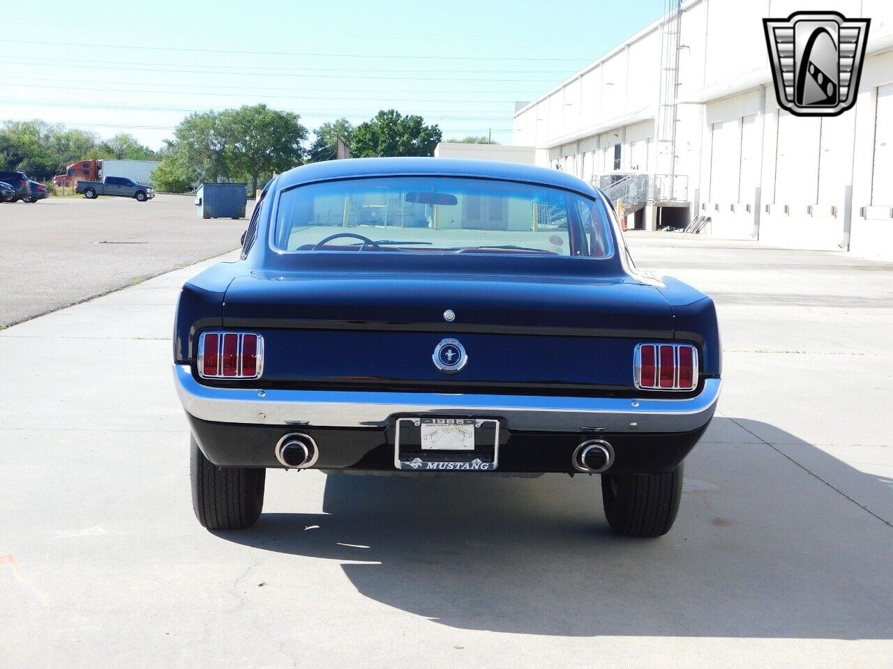 Ford-Mustang-1965-Black-Red-151108-4