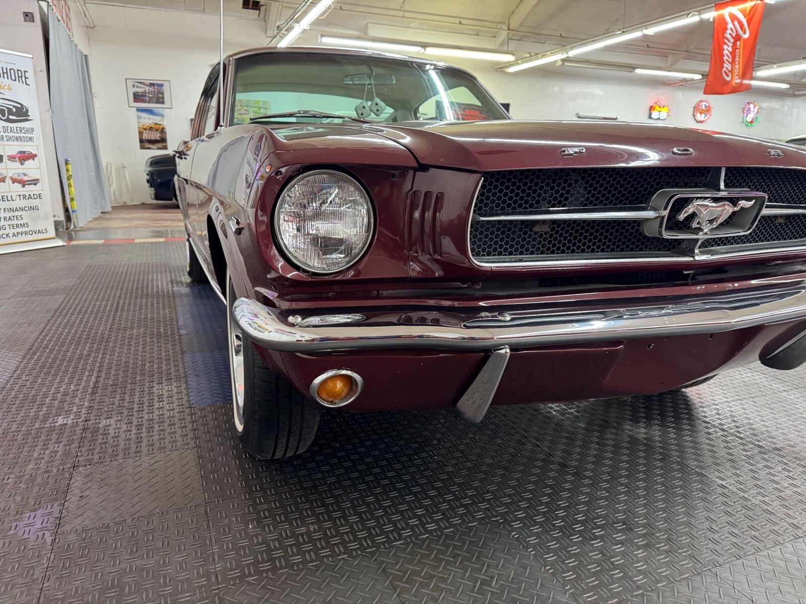 Ford-Mustang-1965-Burgundy-White-145493-7