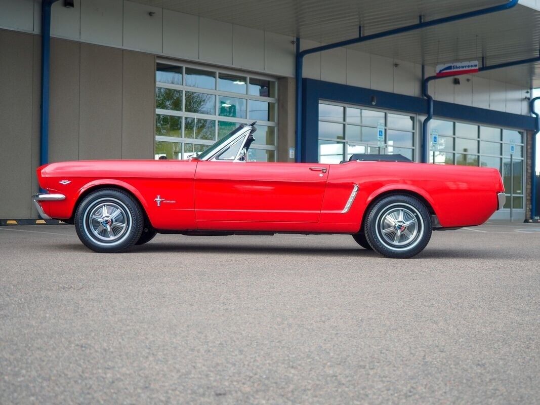 Ford-Mustang-1965-Red-Black-132224-10