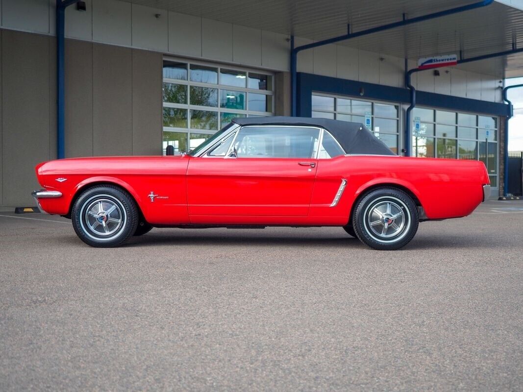 Ford-Mustang-1965-Red-Black-132224-11