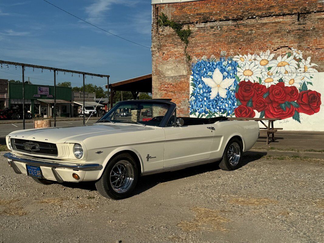 Ford-Mustang-1965-White-Black-0-16