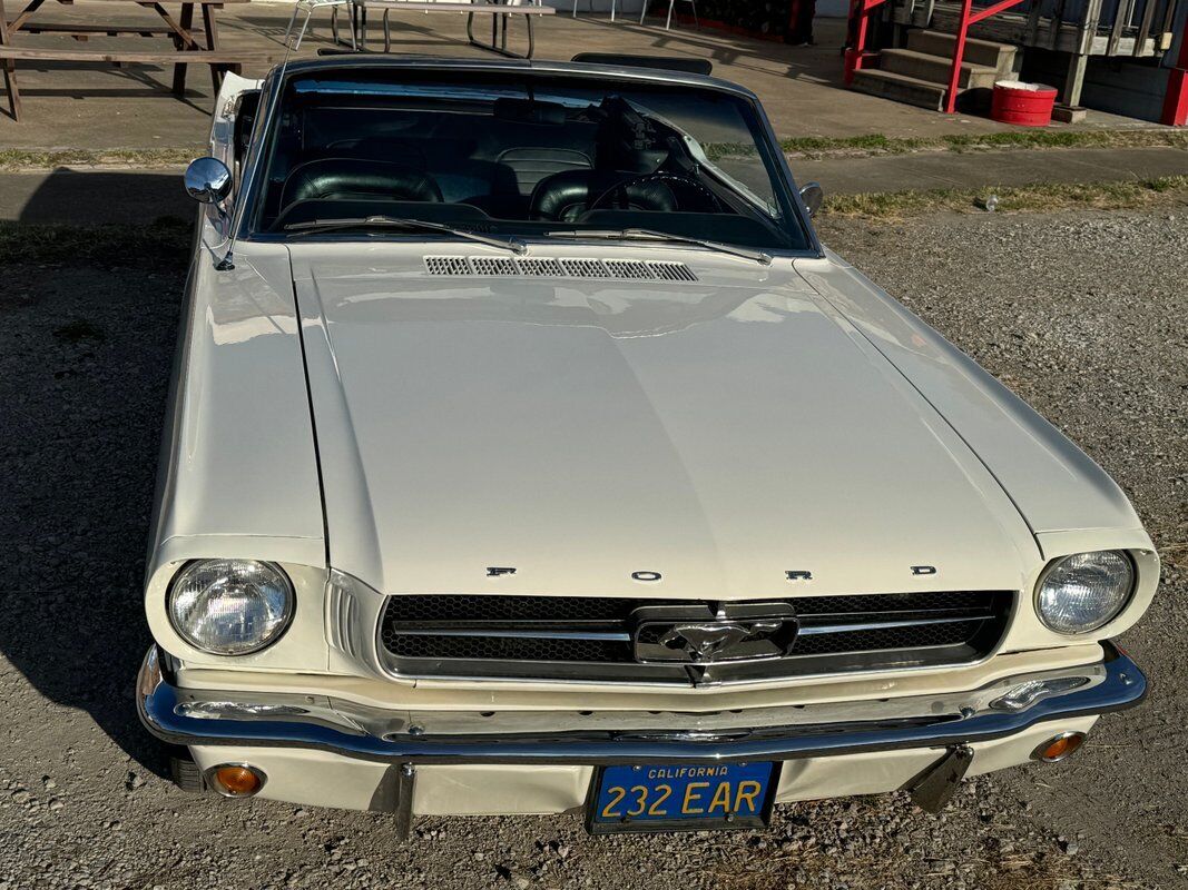 Ford-Mustang-1965-White-Black-0-17