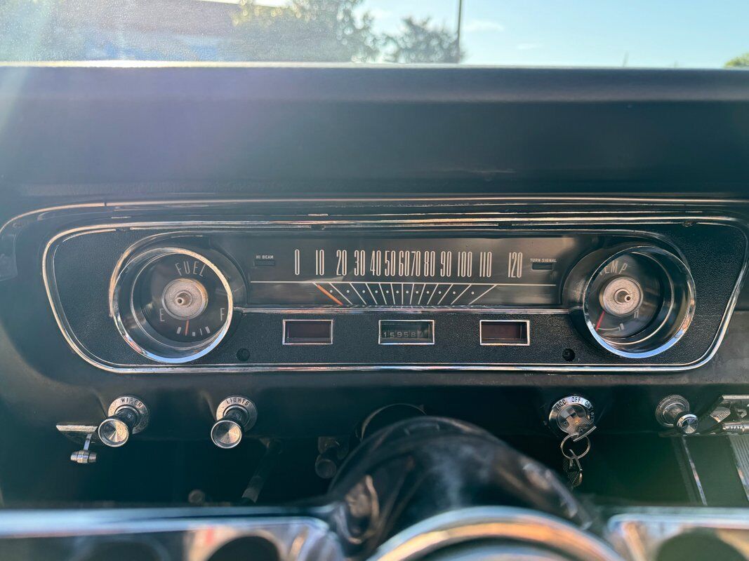 Ford-Mustang-1965-White-Black-0-26