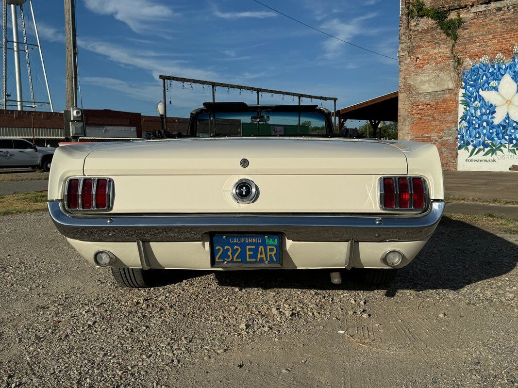 Ford-Mustang-1965-White-Black-0-39