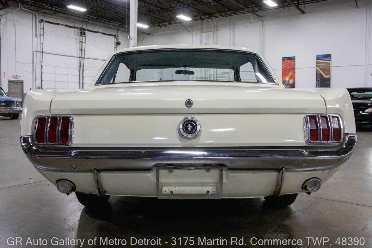 Ford-Mustang-1965-White-Turquoise-147757-5