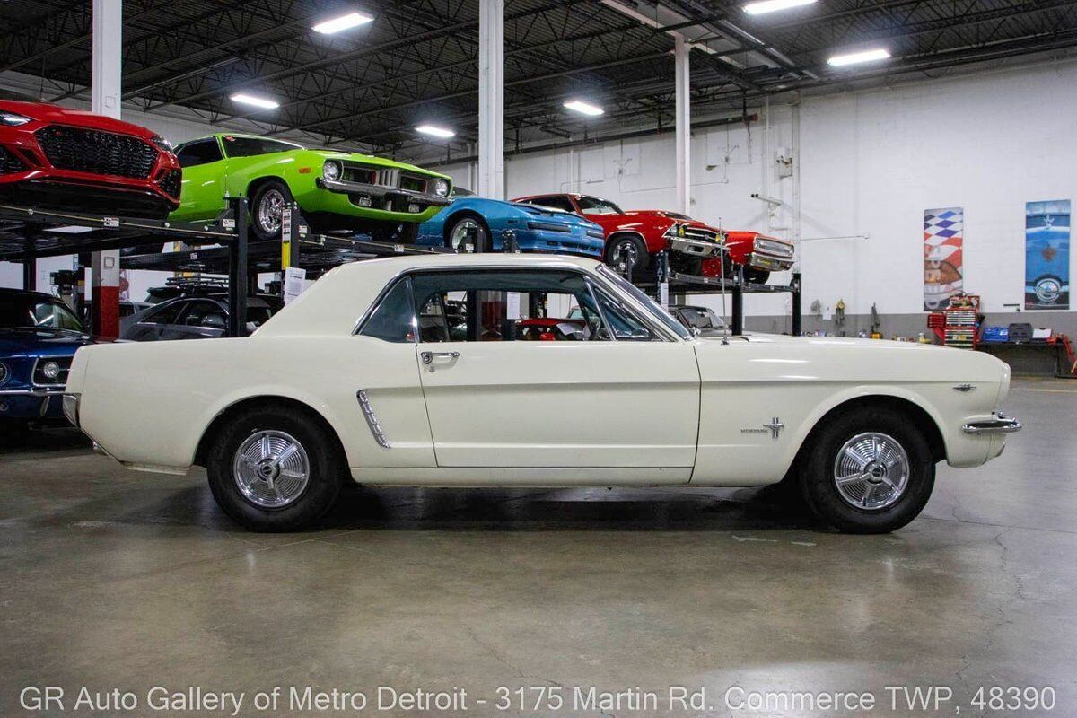 Ford-Mustang-1965-White-Turquoise-147757-7