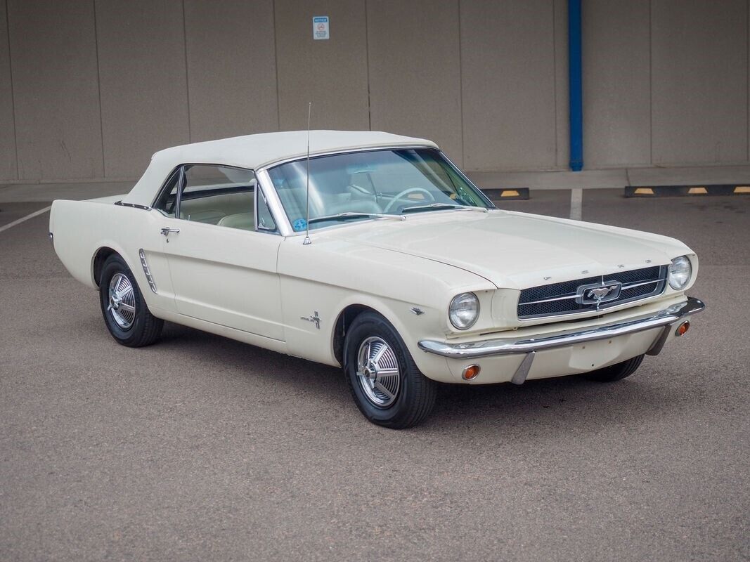 Ford-Mustang-1965-White-White-108494-6