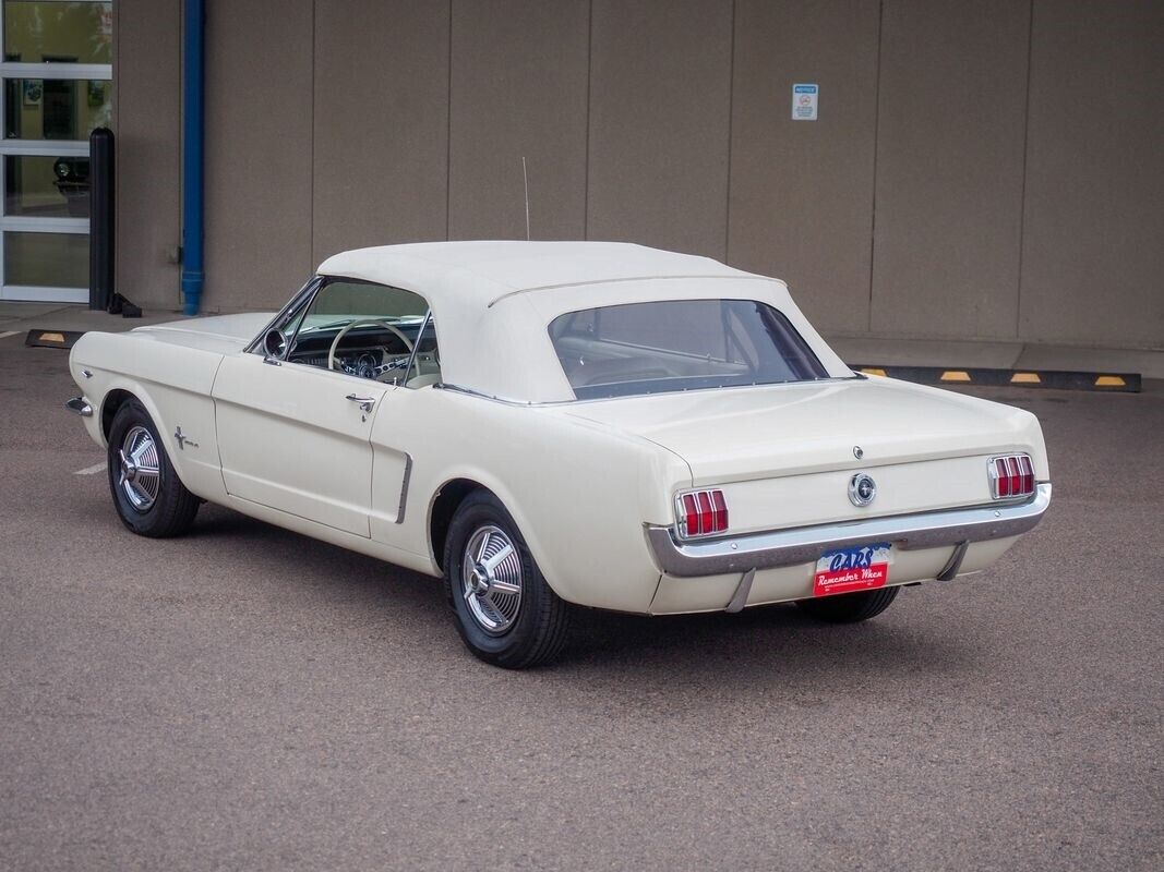 Ford-Mustang-1965-White-White-108494-8