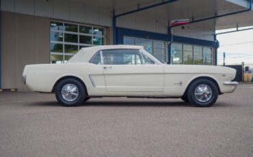 Ford-Mustang-1965-White-White-108494-9