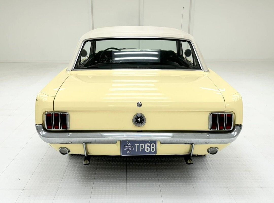 Ford-Mustang-1965-Yellow-Black-127227-3