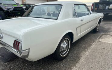 Ford-Mustang-1965-white-120057-10