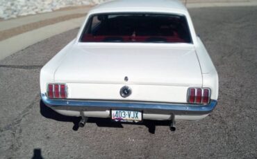 Ford-Mustang-1965-white-151278-3