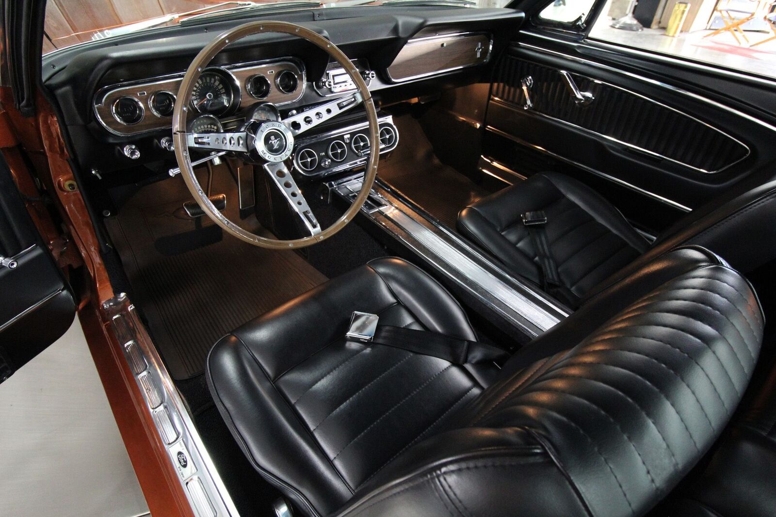 Ford-Mustang-1966-Copper-Black-1996-12