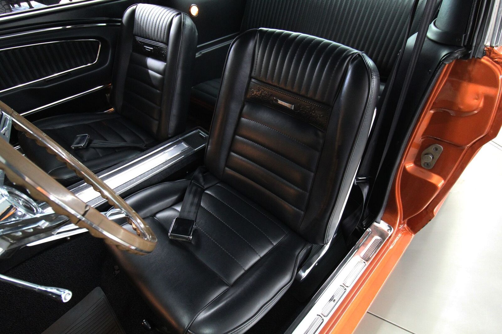 Ford-Mustang-1966-Copper-Black-1996-16