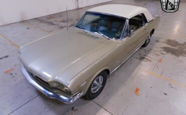 Ford-Mustang-1966-Gold-Gold-135732-9