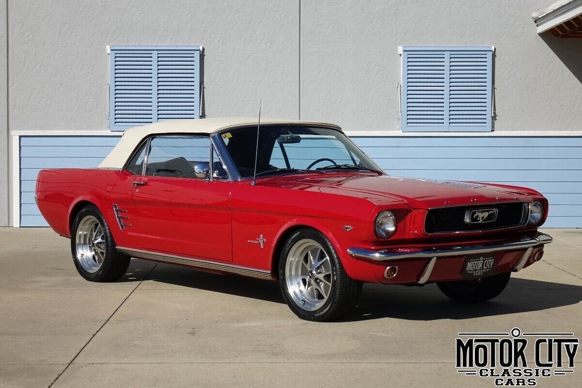 Ford-Mustang-1966-Red-Black-0-1