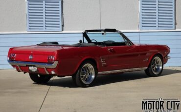 Ford-Mustang-1966-Red-Black-0-4