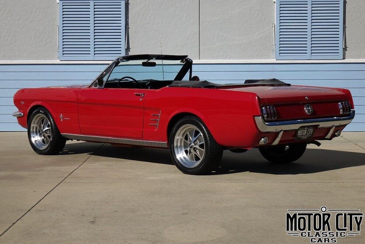 Ford-Mustang-1966-Red-Black-0-6