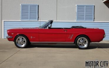 Ford-Mustang-1966-Red-Black-0-7