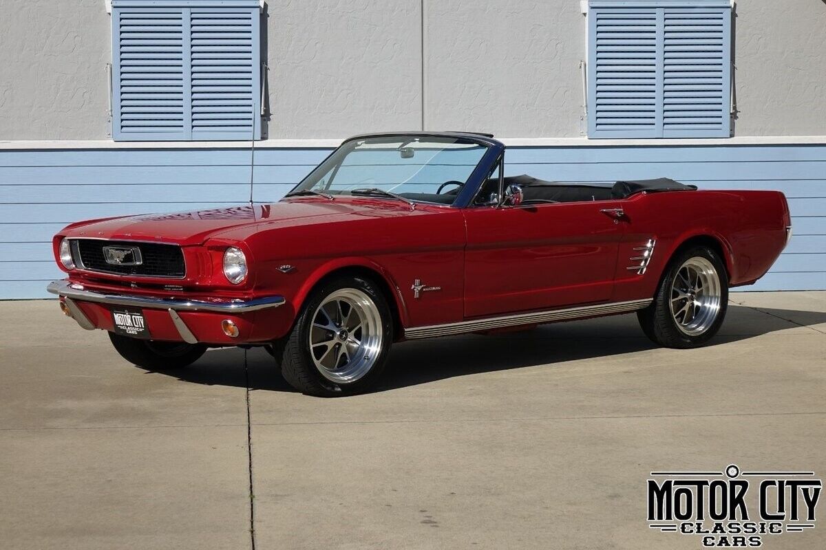 Ford-Mustang-1966-Red-Black-0-8