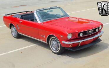 Ford-Mustang-1966-Red-Black-124529-11