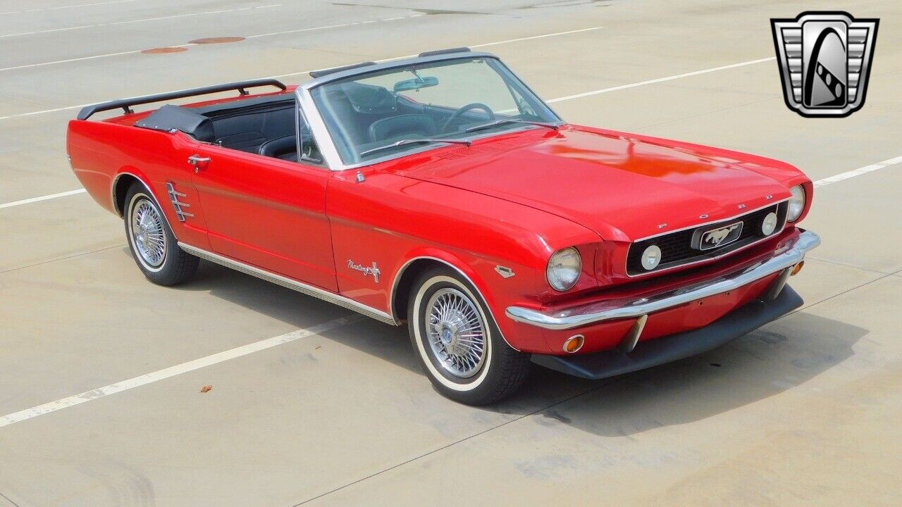 Ford-Mustang-1966-Red-Black-124529-11