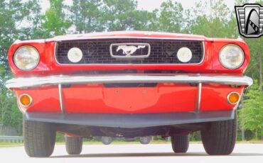 Ford-Mustang-1966-Red-Black-124529-4